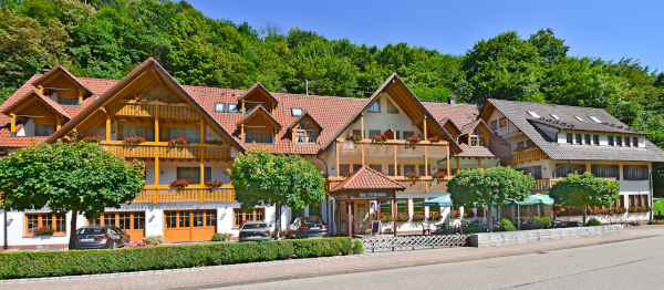 walkenstein gebaeude sommer DSC 5698 270916